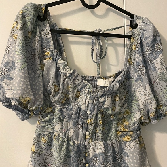 Astr the Label Clairemont Floral Bustier Puff Sleeve Peplum Top - Picture 2 of 2